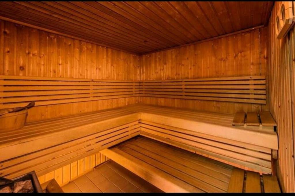 Appartement Avec Cabine Arreau Bagian luar foto